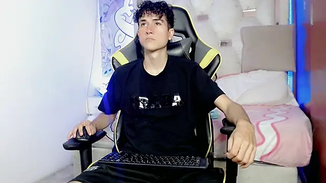 johnny cagee online show from 11/27/25, 05:08