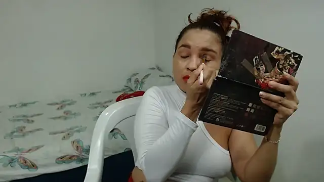 Agatha browser online show from 09/18/25, 09:34