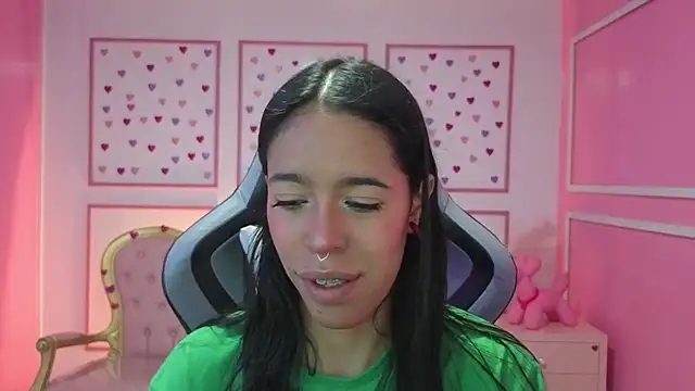 Snapshot of stephania_t chatting on 09/22/25, 12:22 stephania t online show from 09/22/25, 12:22