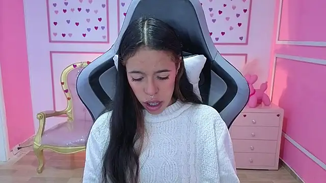 Snapshot of stephania_t chatting on 10/21/25, 12:26 stephania t online show from 10/21/25, 12:26