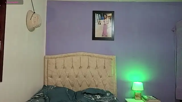 stephania t online show from 04/14/26, 03:50