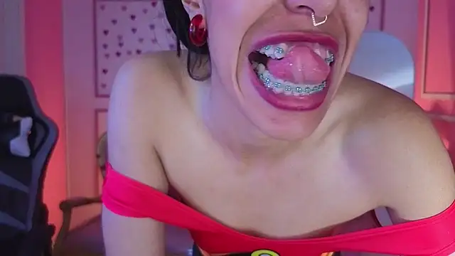 Snapshot of stephania_t chatting on 10/04/25, 02:40 stephania t online show from 10/04/25, 02:40