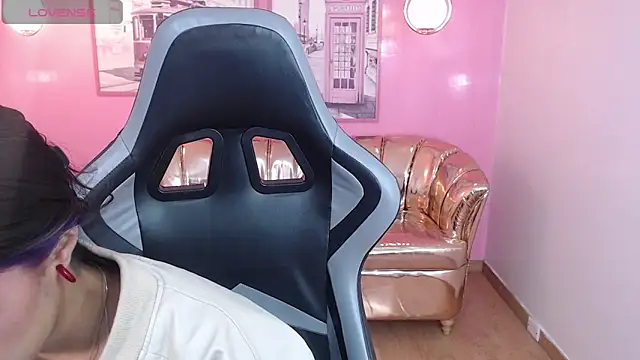 Snapshot of stephania_t chatting on 12/04/25, 12:48 stephania t online show from 12/04/25, 12:48