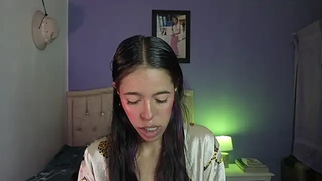 stephania t online show from 03/24/26, 05:35