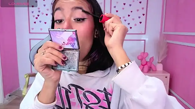 stephania t online show from 12/19/25, 11:56