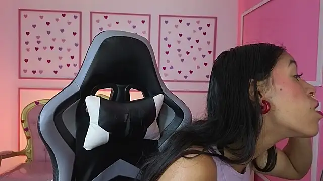 Snapshot of stephania_t chatting on 09/24/25, 11:39 stephania t online show from 09/24/25, 11:39