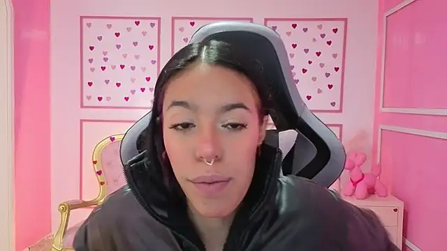 Snapshot of stephania_t chatting on 09/30/25, 11:38 stephania t online show from 09/30/25, 11:38