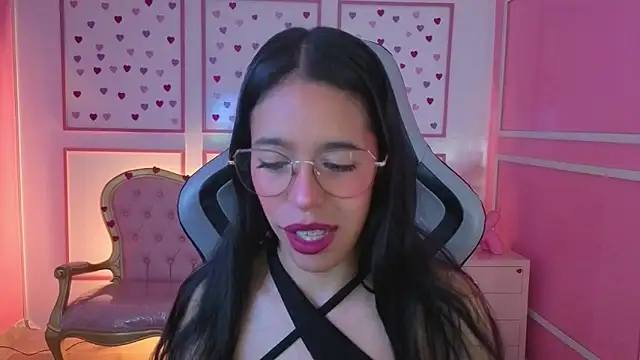 Snapshot of stephania_t chatting on 09/17/25, 11:45 stephania t online show from 09/17/25, 11:45