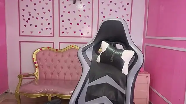 Snapshot of stephania_t chatting on 11/10/25, 12:32 stephania t online show from 11/10/25, 12:32