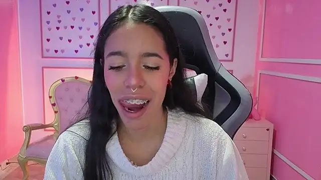 Snapshot of stephania_t chatting on 09/23/25, 11:39 stephania t online show from 09/23/25, 11:39