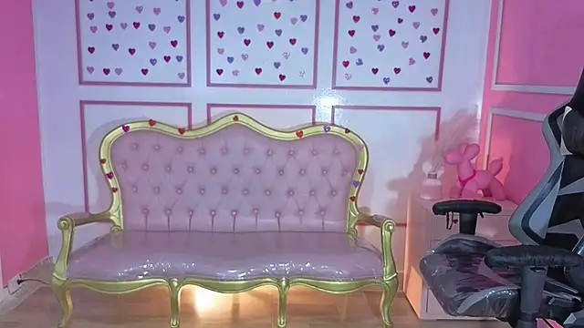 Snapshot of stephania_t chatting on 10/02/25, 11:35 stephania t online show from 10/02/25, 11:35