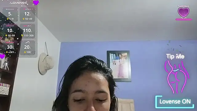 Snapshot of stephania_t chatting on 06/27/26, 01:17 stephania t online show from 06/27/26, 01:17