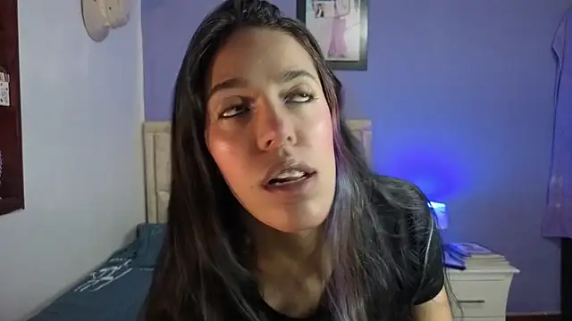 stephania t online show from 04/09/26, 04:13