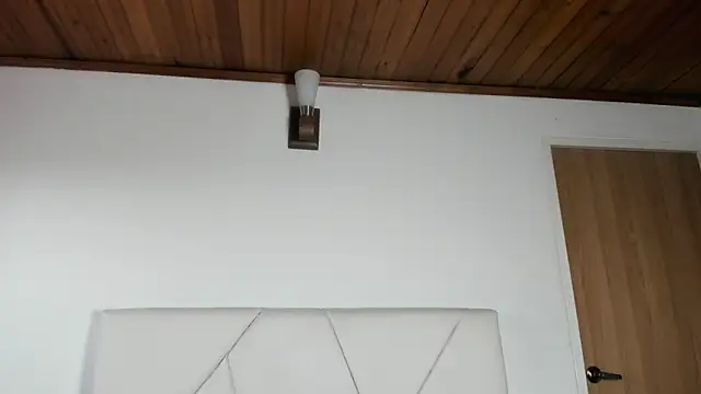 julz 03 online show from 10/22/25, 12:04