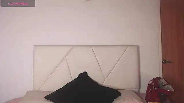 julz 03 online show from 11/12/25, 11:52