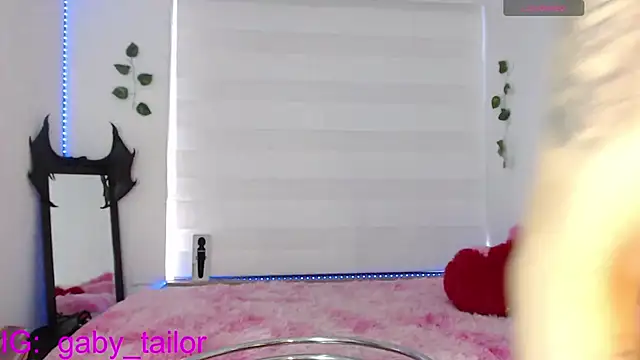 Snapshot of Gaby_Tailor chatting on 09/28/25, 10:06 Gaby Tailor online show from 09/28/25, 10:06