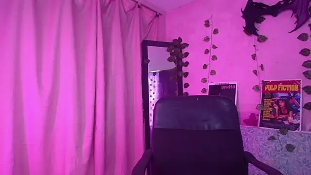 Snapshot of Gaby_Tailor chatting on 01/17/25, 04:15 Gaby Tailor online show from 01/17/25, 04:15