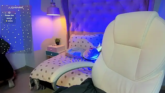  Sophie  miller online show from 02/05/26, 08:04