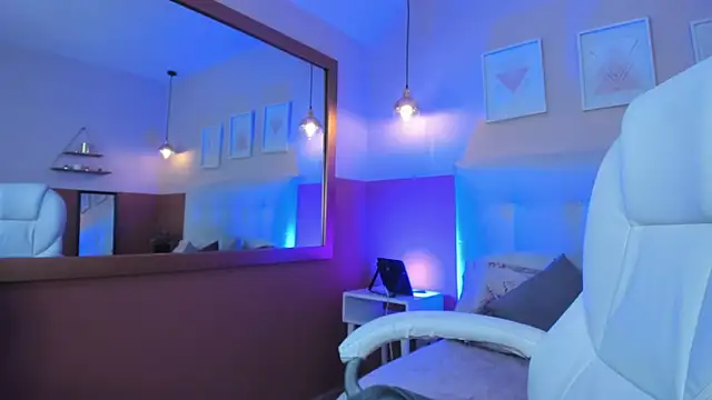  Sophie  miller online show from 03/26/26, 08:29