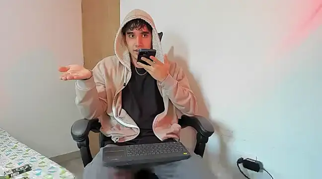 leo030809 online show from 03/19/25, 11:39