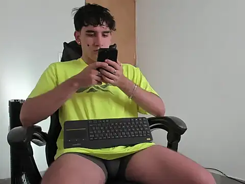 leo030809 online show from 04/11/26, 08:34