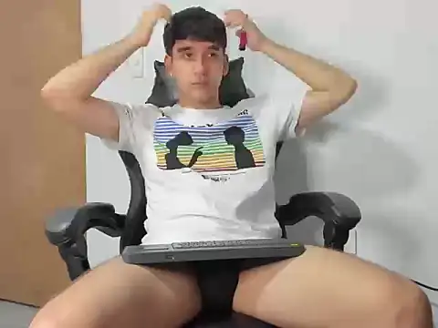 leo030809 online show from 11/11/25, 04:18