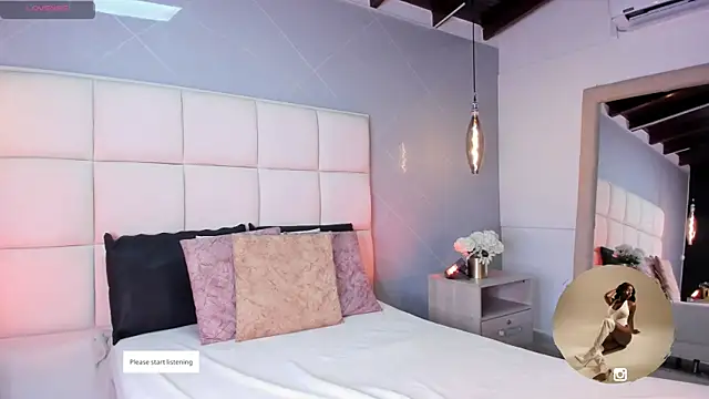 SaraMonroe1 online show from 11/18/25, 11:35