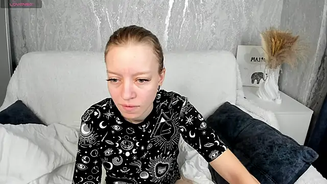 Michelle Blond online show from 09/30/25, 07:36