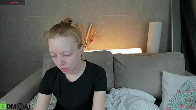 Michelle Blond online show from 03/21/26, 07:53