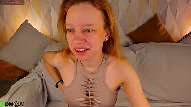 Snapshot of Michelle_Blond chatting on 06/04/26, 01:10 Michelle Blond online show from 06/04/26, 01:10