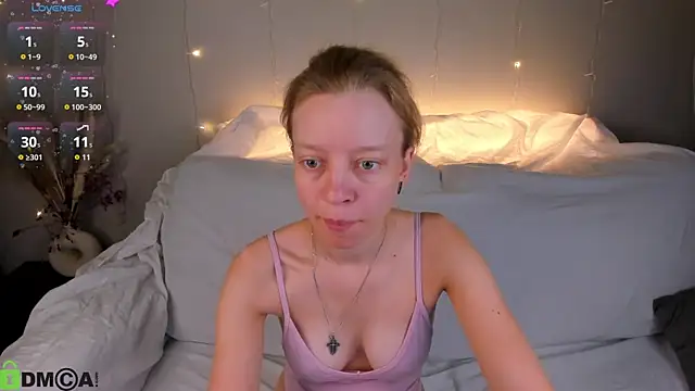 Snapshot of Michelle_Blond chatting on 06/22/26, 11:35 Michelle Blond online show from 06/22/26, 11:35