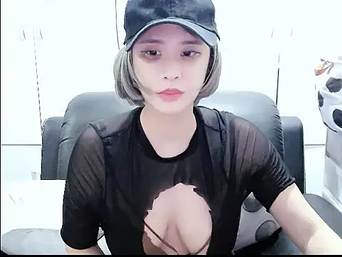 Snapshot of yourz_tw chatting on 05/29/26, 06:47 yourz tw online show from 05/29/26, 06:47