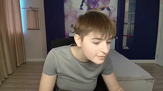 EmiliaYours online show from 10/19/25, 01:14