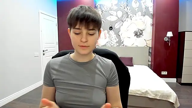 EmiliaYours online show from 02/17/26, 03:20