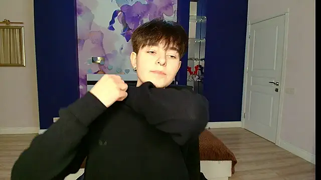 EmiliaYours online show from 02/25/25, 01:53