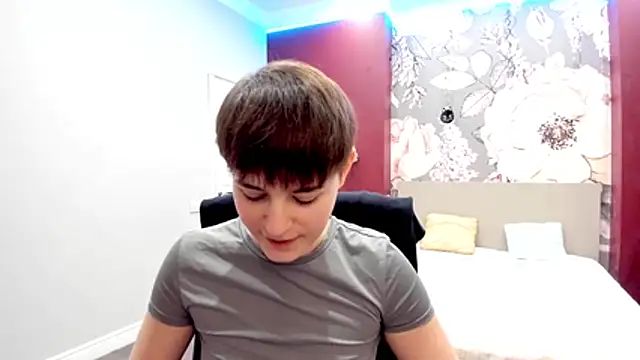 EmiliaYours online show from 02/16/26, 03:32