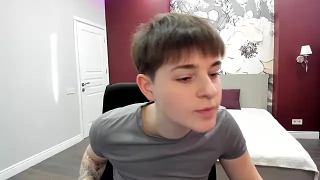 EmiliaYours online show from 03/07/26, 02:33