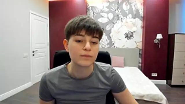 EmiliaYours online show from 02/07/26, 02:36