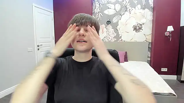 EmiliaYours online show from 09/14/25, 02:28