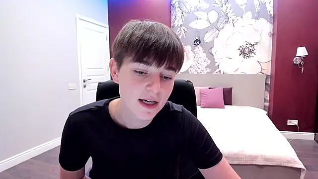 EmiliaYours online show from 09/08/25, 03:22