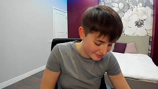 EmiliaYours online show from 10/10/25, 01:56