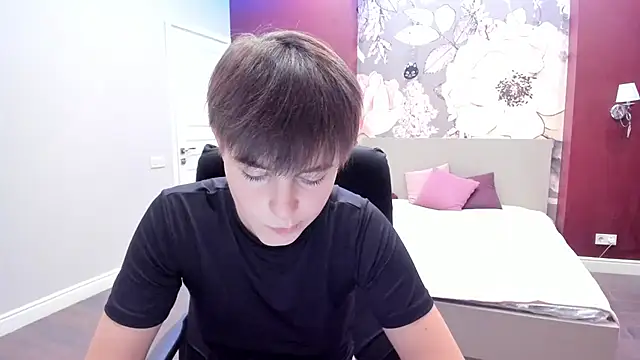 EmiliaYours online show from 09/09/25, 03:54