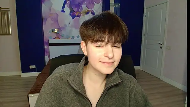 EmiliaYours online show from 02/25/25, 04:57