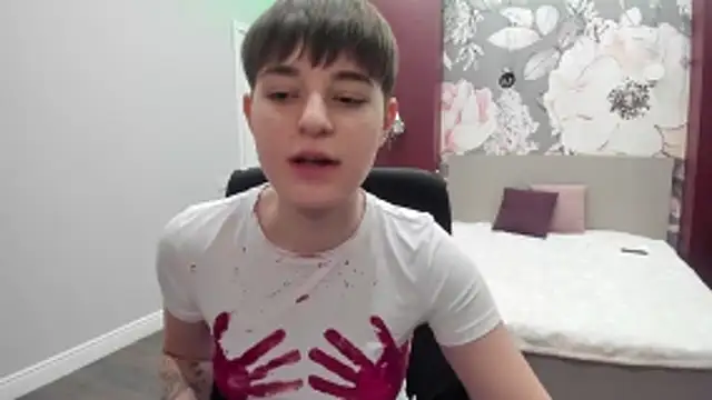 EmiliaYours online show from 11/04/25, 04:22