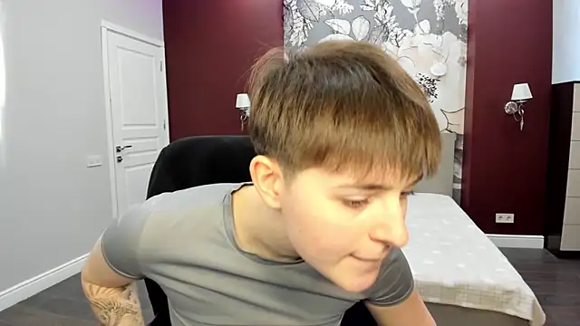 EmiliaYours online show from 03/08/26, 03:04