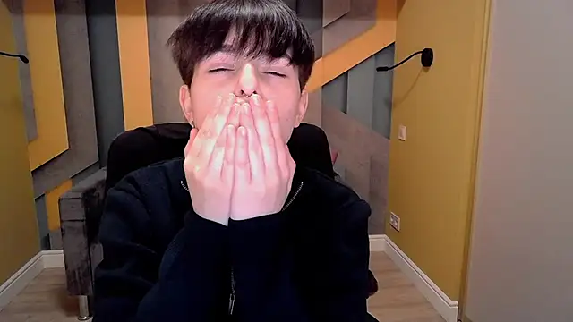 EmiliaYours online show from 03/03/25, 04:26