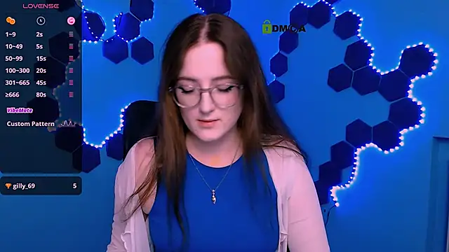 luna berryy online show from 12/02/25, 08:43