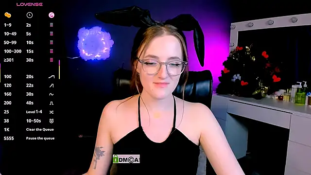 luna berryy online show from 02/21/25, 11:32