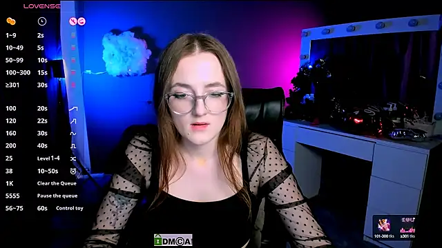 luna berryy online show from 02/18/25, 02:16