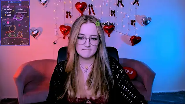 Snapshot of luna_berryy chatting on 02/24/26, 08:21 luna berryy online show from 02/24/26, 08:21